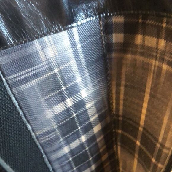 𝅺Aquatalia mid calf black leather boots - Picture 11 of 13